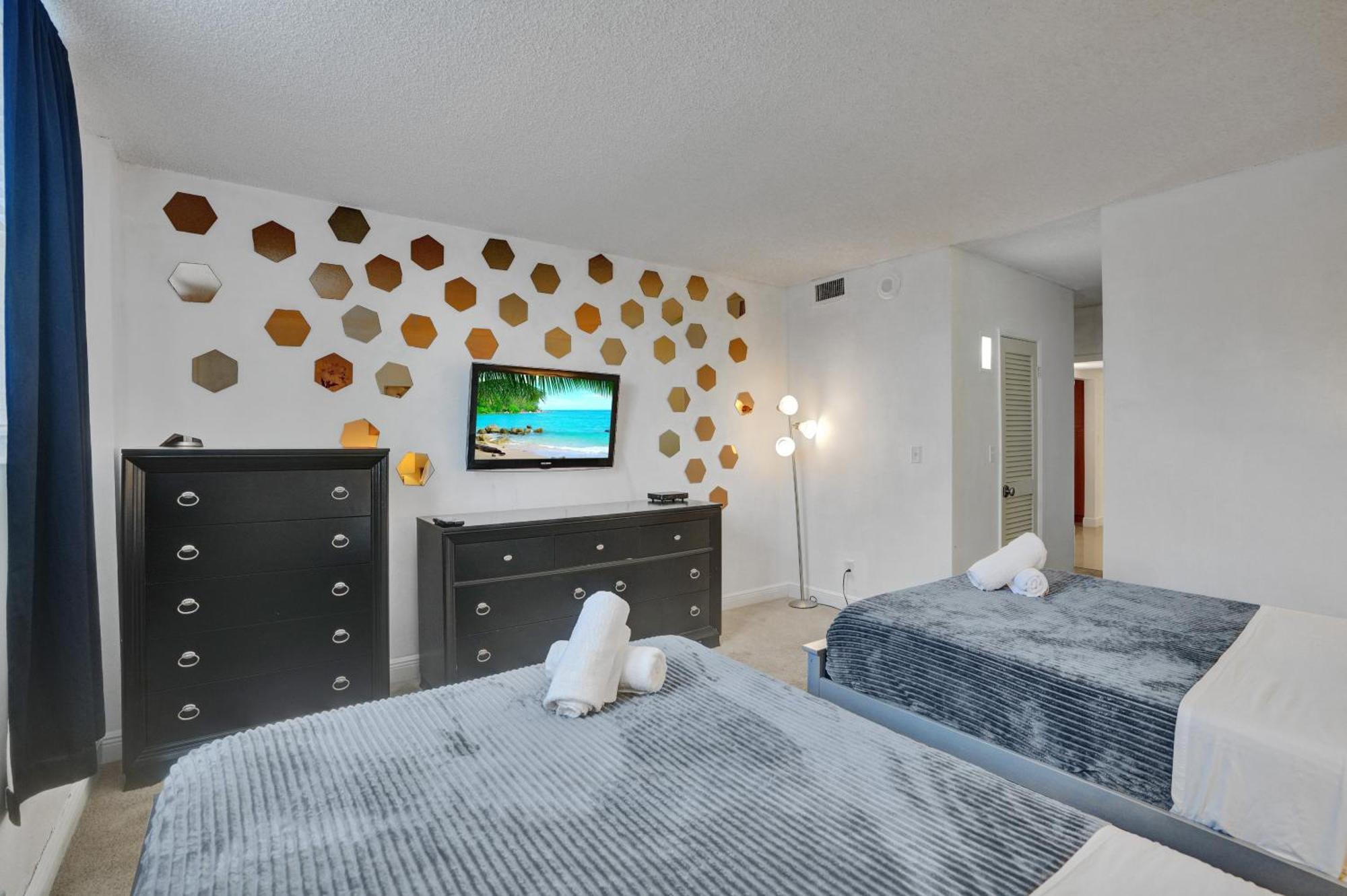 Ocean Reserve Luxury Condos Across From Sunny Isles Beach Miami Beach Bagian luar foto