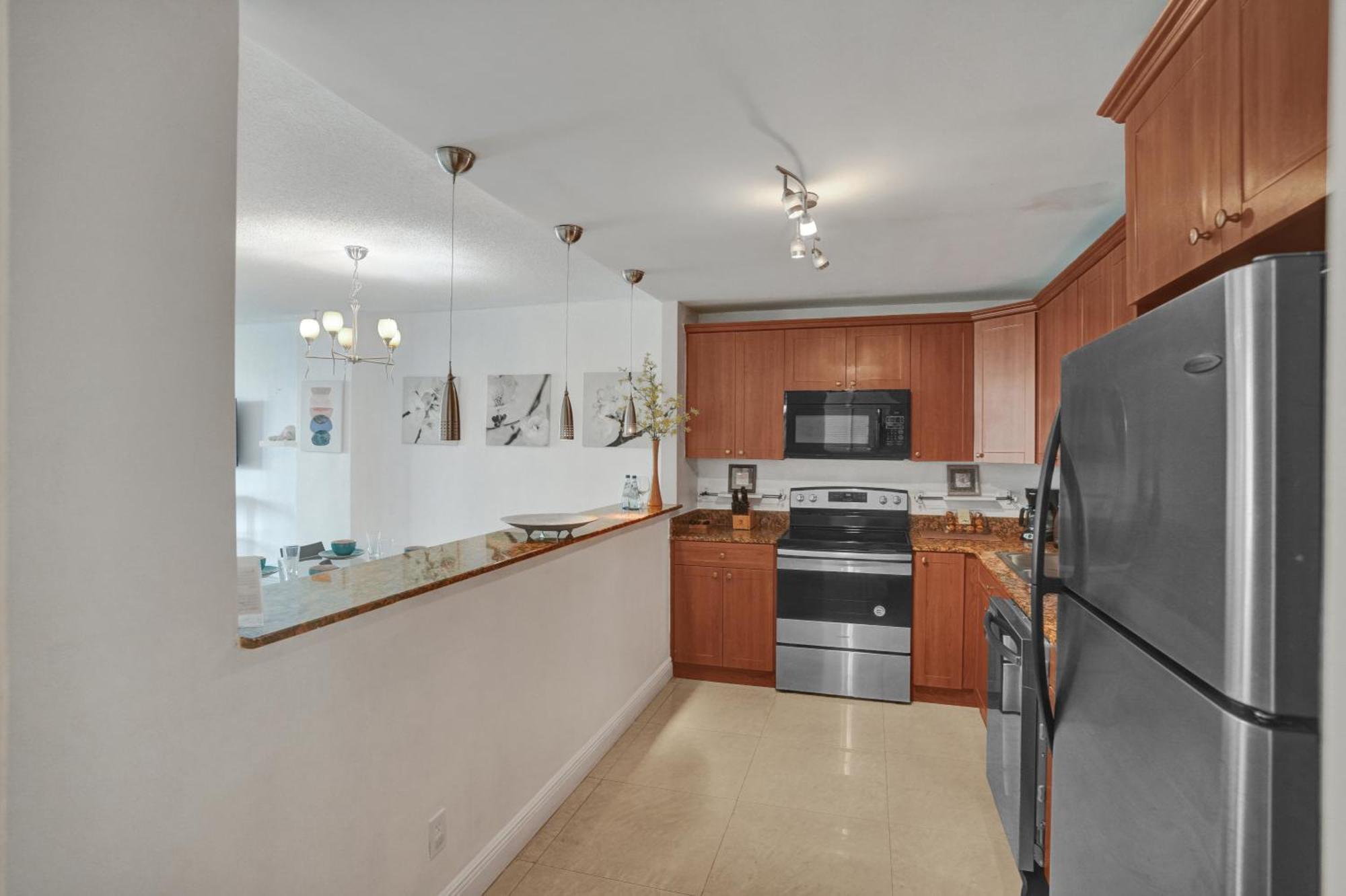 Ocean Reserve Luxury Condos Across From Sunny Isles Beach Miami Beach Bagian luar foto
