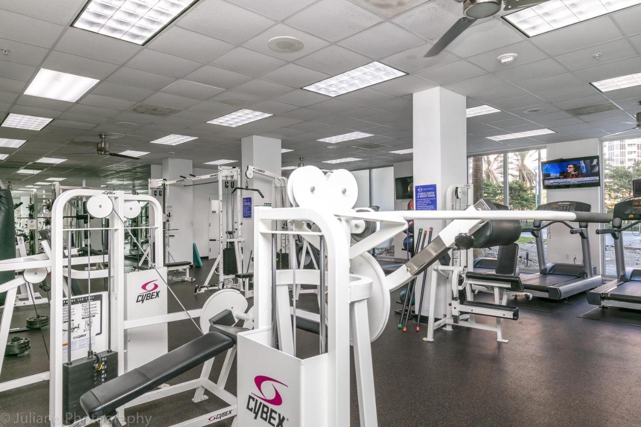 Ocean Reserve Luxury Condos Across From Sunny Isles Beach Miami Beach Bagian luar foto
