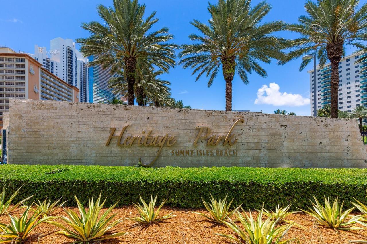 Ocean Reserve Luxury Condos Across From Sunny Isles Beach Miami Beach Bagian luar foto